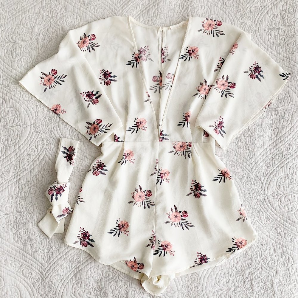Deep V Short Sleeve Kimono Romper | Floral